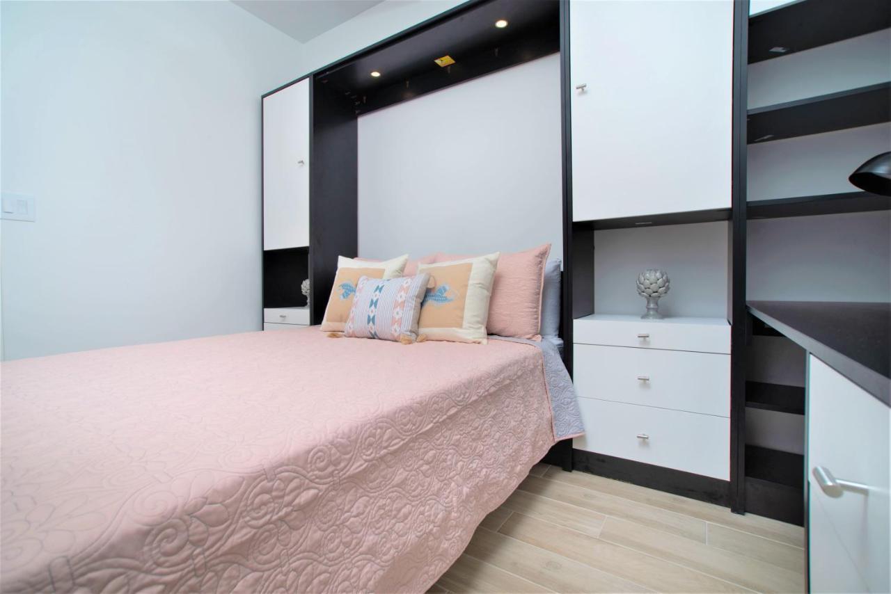 Cayman Luxury Rentals At One Canal Point George Town Bagian luar foto