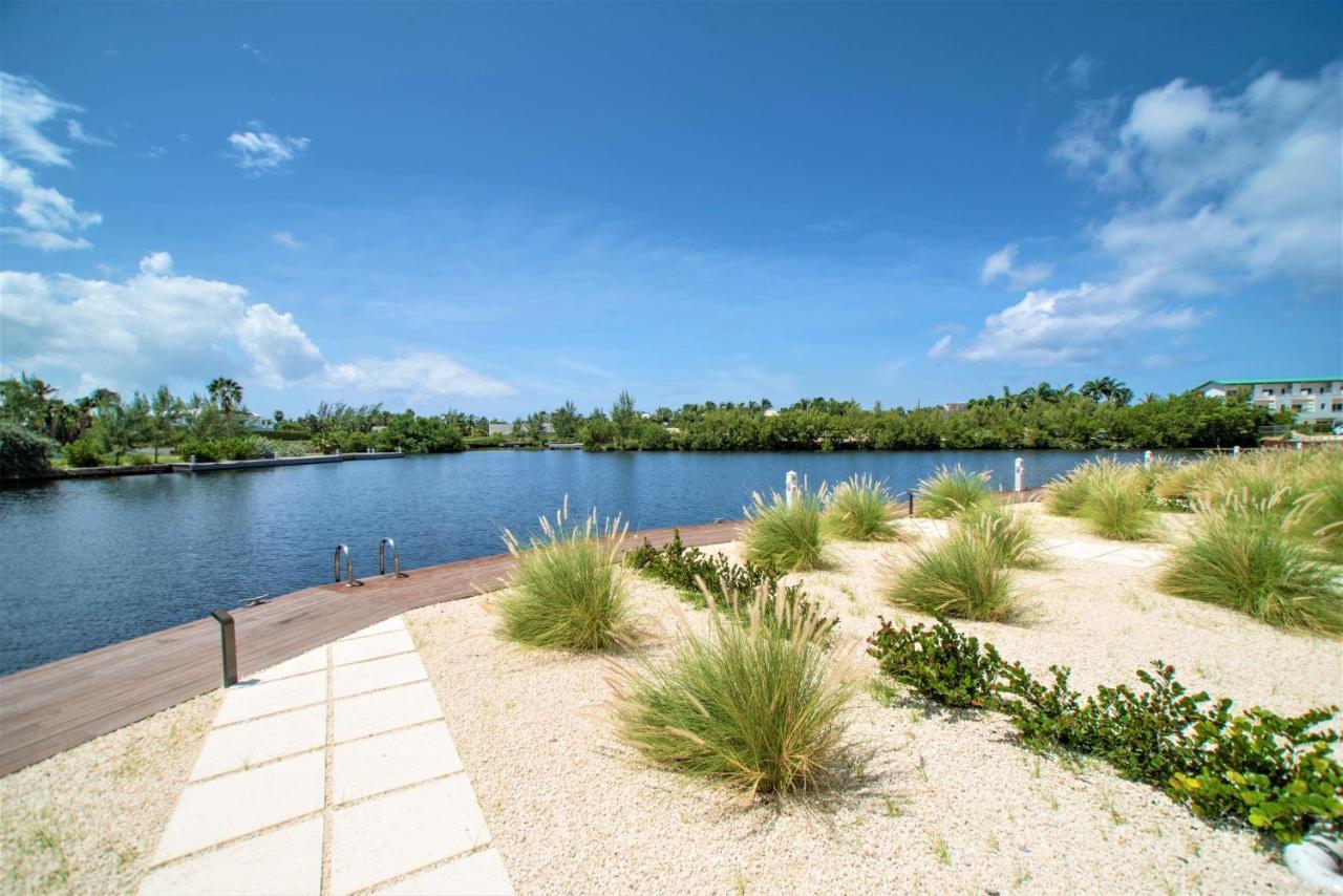 Cayman Luxury Rentals At One Canal Point George Town Bagian luar foto