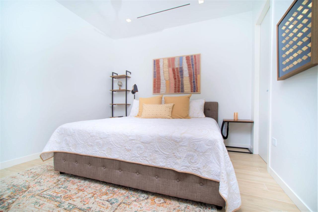 Cayman Luxury Rentals At One Canal Point George Town Bagian luar foto