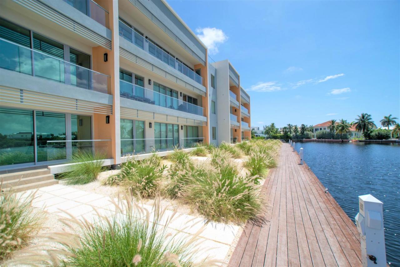 Cayman Luxury Rentals At One Canal Point George Town Bagian luar foto