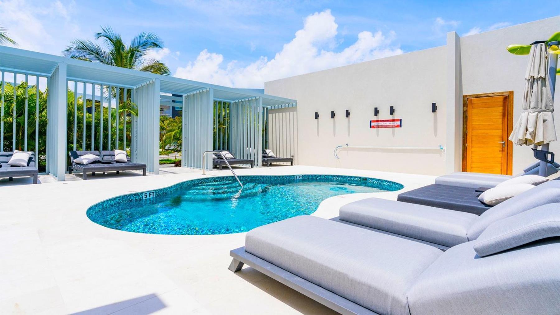 Cayman Luxury Rentals At One Canal Point George Town Bagian luar foto
